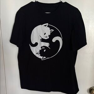 Hot Topic Black and White Cat Design Tee